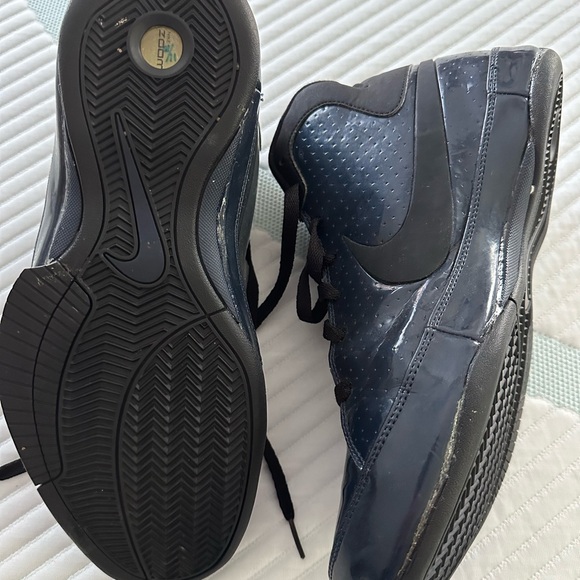 Nike Zoom Hustle basketball shoes - Picture 6 of 6